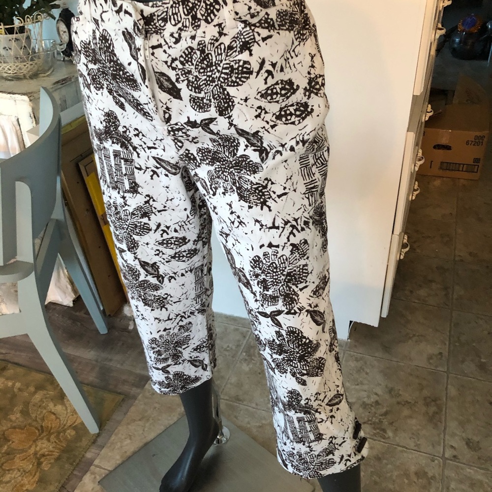 Capris2/$20 - Picture 2 of 7